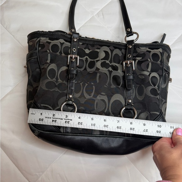 A Black Coach Signature Hand Bag. F13053 - Picture 12 of 12